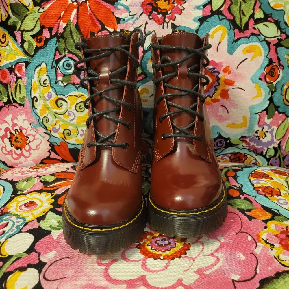 Womens Dr. Martens boots size 7